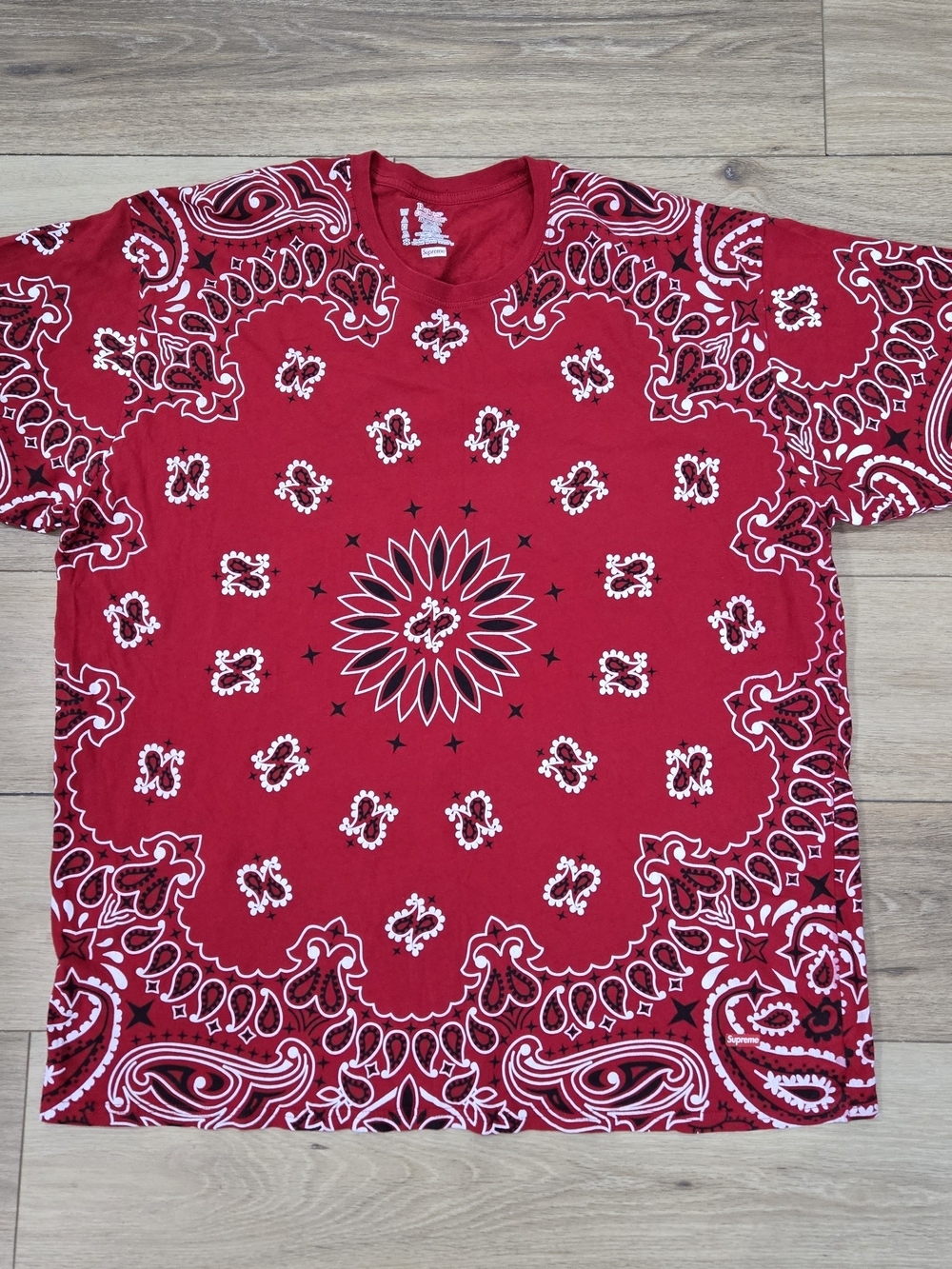 Supreme Hanes Red Paisley Bandana Print Cotton Jersey Crew Neck T-Shirt Mens 2XL